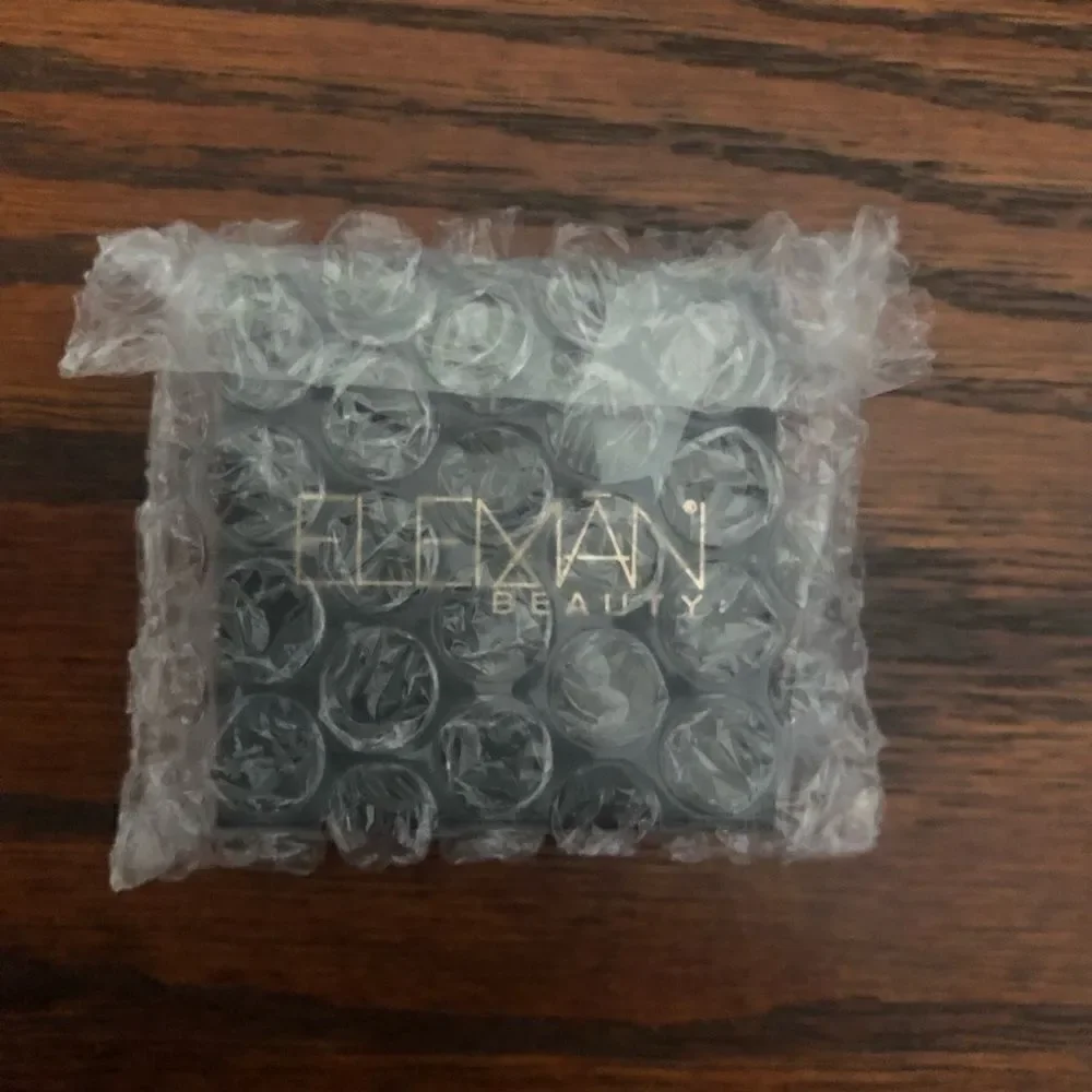 ELEMAN BEAUTY Eyeshadow Duo in Illuminate & Amalfi